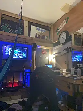 Snapshot of Polaroid_White chatting on November 18, 2025, 1:11 am Polaroid White online show from November 18, 2025, 1:11 am