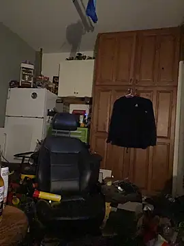 Snapshot of Polaroid_White chatting on November 18, 2025, 10:47 pm Polaroid White online show from November 18, 2025, 10:47 pm