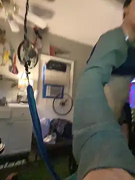 Snapshot of Polaroid_White chatting on November 21, 2025, 8:46 am Polaroid White online show from November 21, 2025, 8:46 am