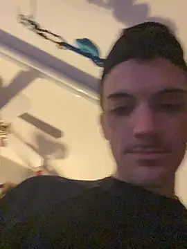 Snapshot of Polaroid_White chatting on November 23, 2025, 1:11 pm Polaroid White online show from November 23, 2025, 1:11 pm