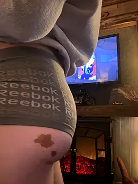 Snapshot of Polaroid_White chatting on November 28, 2025, 8:28 am Polaroid White online show from November 28, 2025, 8:28 am