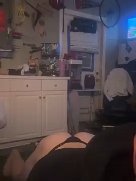 Snapshot of Polaroid_White chatting on December 15, 2025, 11:03 am Polaroid White online show from December 15, 2025, 11:03 am