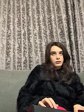 Snapshot of Mazzekyn chatting on January 11, 2026, 6:35 pm Mazzekyn online show from January 11, 2026, 6:35 pm