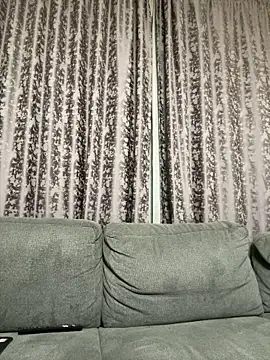 Snapshot of Mazzekyn chatting on February 3, 2026, 8:03 pm Mazzekyn online show from February 3, 2026, 8:03 pm