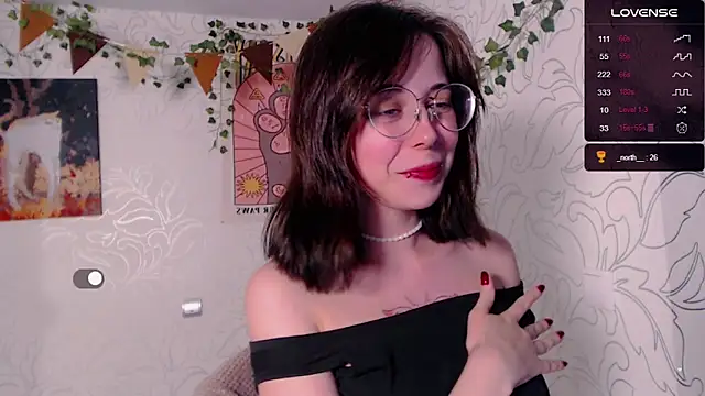 Snapshot of _miraclecattt_ chatting on December 14, 2025, 2:33 pm miraclecattt online show from December 14, 2025, 2:33 pm