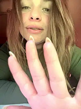 Snapshot of gynna_kimera chatting on January 5, 2026, 5:27 pm gynna kimera online show from January 5, 2026, 5:27 pm