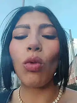 Snapshot of Kylie_brazt chatting on March 4, 2026, 11:00 pm Kylie brazt online show from March 4, 2026, 11:00 pm