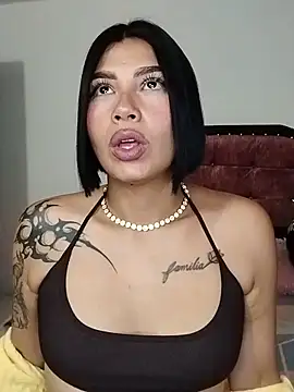 Snapshot of Kylie_brazt chatting on March 8, 2026, 3:32 am Kylie brazt online show from March 8, 2026, 3:32 am