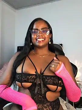 Snapshot of ValerieBlakee chatting on May 23, 2026, 2:10 pm ValerieBlakee online show from May 23, 2026, 2:10 pm