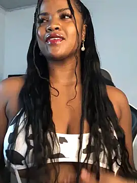 Snapshot of ValerieBlakee chatting on May 27, 2026, 9:56 pm ValerieBlakee online show from May 27, 2026, 9:56 pm