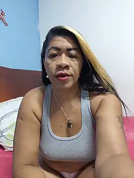 Snapshot of Tocameamor chatting on May 28, 2026, 1:36 am Tocameamor online show from May 28, 2026, 1:36 am