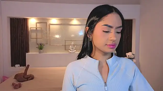 ChloeMoon9 online show from October 27, 2025, 12:42 pm