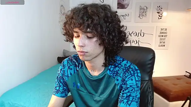 Snapshot of andres_ocasio chatting on September 12, 2025, 8:31 pm andres ocasio online show from September 12, 2025, 8:31 pm