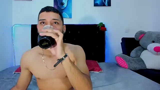 Snapshot of MarcusRosse chatting on February 3, 2026, 3:50 pm MarcusRosse online show from February 3, 2026, 3:50 pm