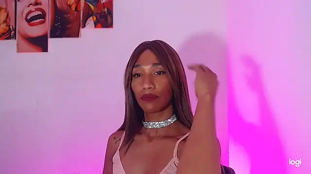 Snapshot of red_veltet chatting on October 14, 2025, 7:03 pm red veltet online show from October 14, 2025, 7:03 pm