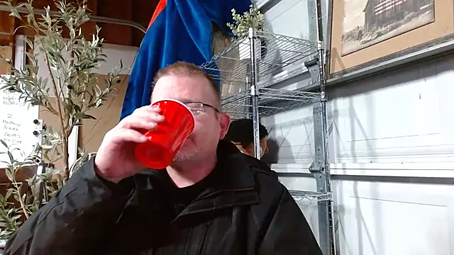 Snapshot of Randomoldguy615 chatting on February 23, 2025, 2:40 am Randomoldguy615 online show from February 23, 2025, 2:40 am