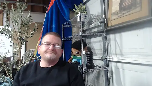 Snapshot of Randomoldguy615 chatting on February 28, 2025, 1:05 am Randomoldguy615 online show from February 28, 2025, 1:05 am