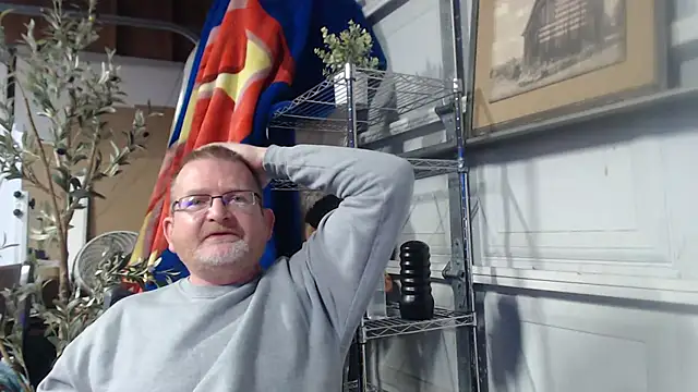 Snapshot of Randomoldguy615 chatting on March 2, 2025, 3:45 am Randomoldguy615 online show from March 2, 2025, 3:45 am