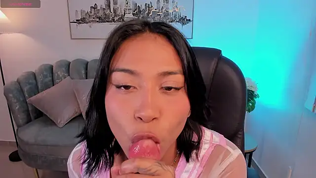 Snapshot of Ivyy_Moon_ chatting on March 8, 2026, 4:16 am Ivyy Moon online show from March 8, 2026, 4:16 am