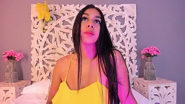 Snapshot of AnnieGibbyns chatting on February 6, 2026, 8:12 pm AnnieGibbyns online show from February 6, 2026, 8:12 pm