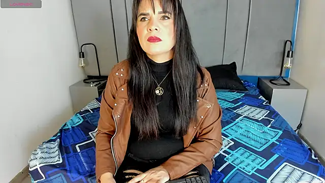 laura hotties online show from December 21, 2025, 1:51 pm