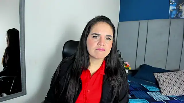 laura hotties online show from February 9, 2026, 12:53 pm