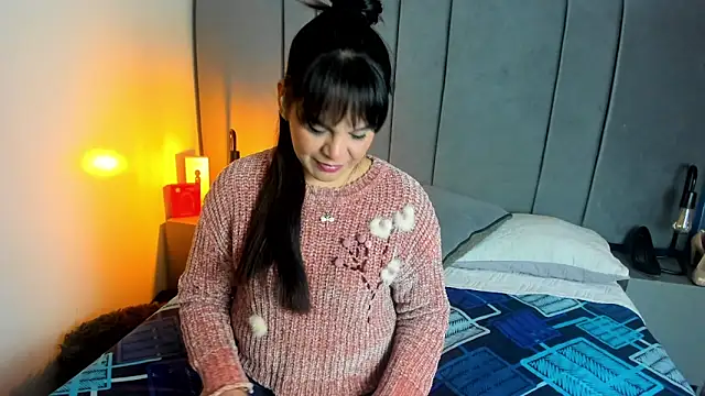 laura hotties online show from March 20, 2026, 1:05 pm