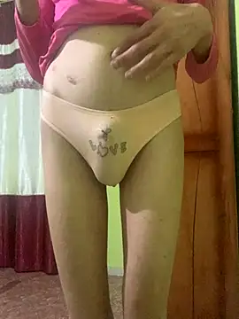 Femboylili online show from November 13, 2025, 1:15 am