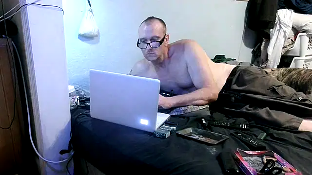 Snapshot of PornStro921 chatting on September 30, 2025, 2:49 am PornStro921 online show from September 30, 2025, 2:49 am