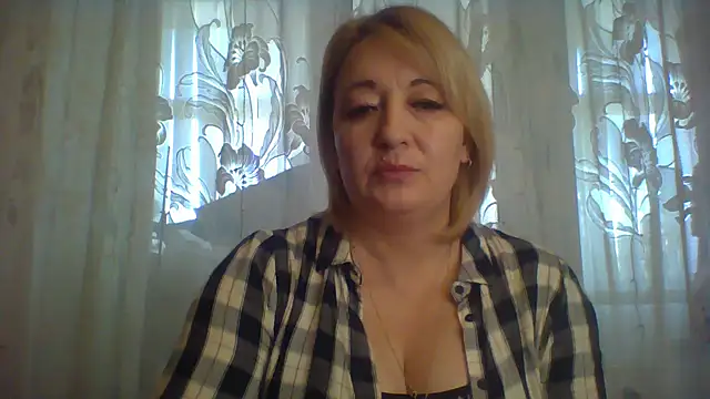 ArielXLoveresss online show from February 26, 2025, 7:53 am