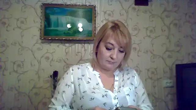 ArielXLoveresss online show from March 14, 2025, 5:02 pm