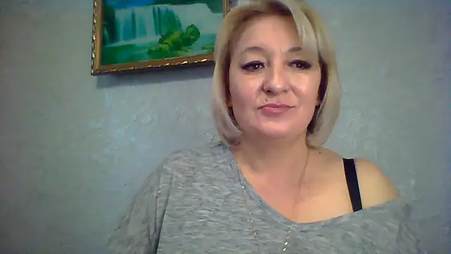 ArielXLoveresss online show from October 31, 2025, 8:15 am