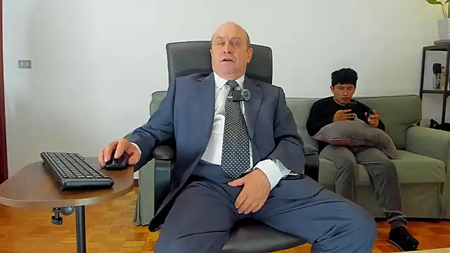 Snapshot of masterboy50 chatting on October 16, 2025, 6:42 pm masterboy50 online show from October 16, 2025, 6:42 pm