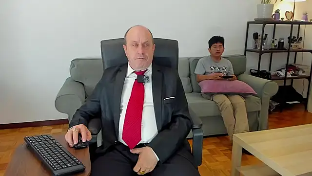 Snapshot of masterboy50 chatting on October 18, 2025, 7:14 pm masterboy50 online show from October 18, 2025, 7:14 pm