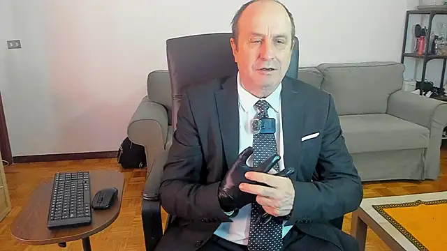 Snapshot of masterboy50 chatting on November 27, 2025, 7:27 pm masterboy50 online show from November 27, 2025, 7:27 pm