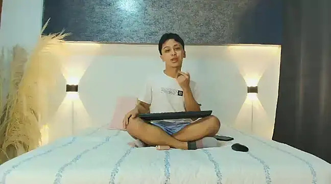 Snapshot of Dante_bre chatting on February 25, 2025, 11:52 am Dante bre online show from February 25, 2025, 11:52 am