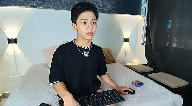 Snapshot of Dante_bre chatting on March 18, 2025, 3:10 pm Dante bre online show from March 18, 2025, 3:10 pm