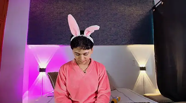 Snapshot of Dante_bre chatting on March 20, 2025, 12:43 pm Dante bre online show from March 20, 2025, 12:43 pm