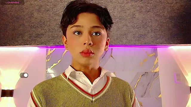 Snapshot of Dante_bre chatting on September 24, 2025, 1:03 pm Dante bre online show from September 24, 2025, 1:03 pm