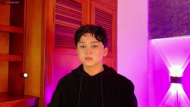 Snapshot of Dante_bre chatting on September 29, 2025, 1:27 pm Dante bre online show from September 29, 2025, 1:27 pm