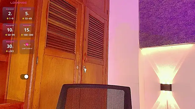 Snapshot of Dante_bre chatting on October 7, 2025, 12:02 pm Dante bre online show from October 7, 2025, 12:02 pm