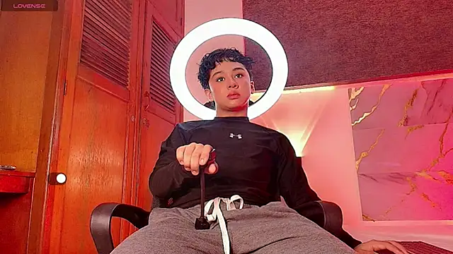 Snapshot of Dante_bre chatting on November 12, 2025, 12:27 pm Dante bre online show from November 12, 2025, 12:27 pm