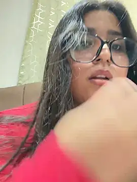 Snapshot of virginbrunette99 chatting on February 26, 2026, 7:40 am virginbrunette99 online show from February 26, 2026, 7:40 am