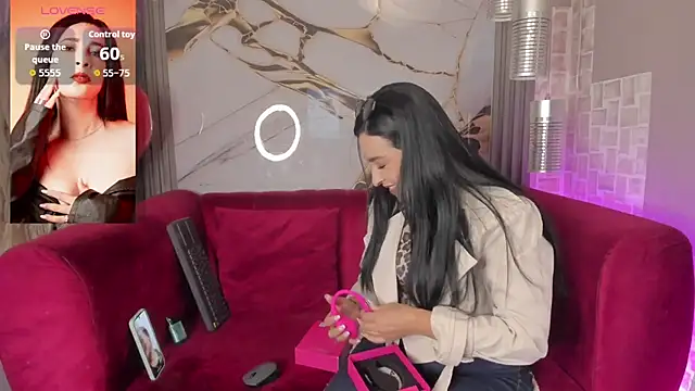 Bella williamss  online show from November 29, 2025, 8:12 pm