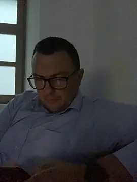 Mike8523 online show from November 19, 2025, 5:29 am