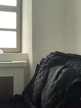 Snapshot of Mike8523 chatting on December 21, 2025, 7:04 am Mike8523 online show from December 21, 2025, 7:04 am