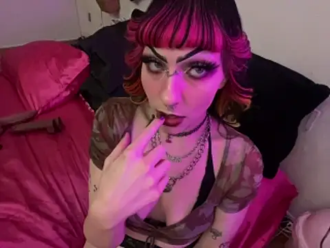 ChrryFoxx online show from November 29, 2025, 10:18 am