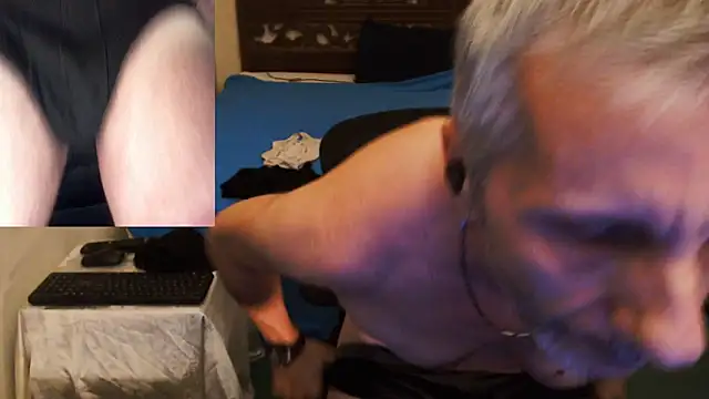 Snapshot of maxdaddy690 chatting on September 13, 2025, 9:03 pm maxdaddy690 online show from September 13, 2025, 9:03 pm