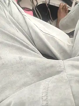 Snapshot of bbclip chatting on November 14, 2025, 4:55 am bbclip online show from November 14, 2025, 4:55 am