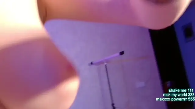 CutiePie69   online show from January 12, 2026, 8:47 pm